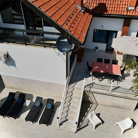 Villa Mina Kladovo, 5-Bedroom Villa With Pool For Up To 12 People Zewnętrze zdjęcie