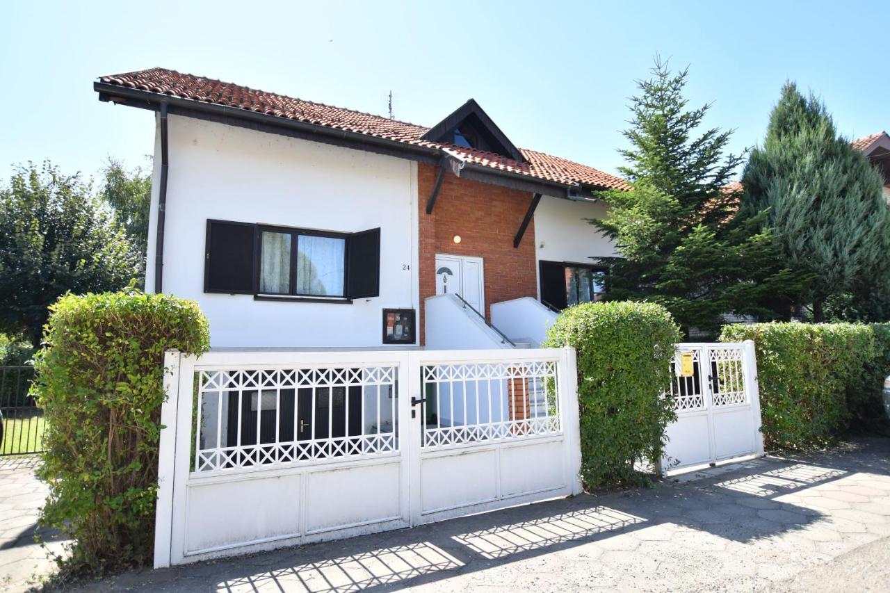 Villa Mina Kladovo, 5-Bedroom Villa With Pool For Up To 12 People Zewnętrze zdjęcie