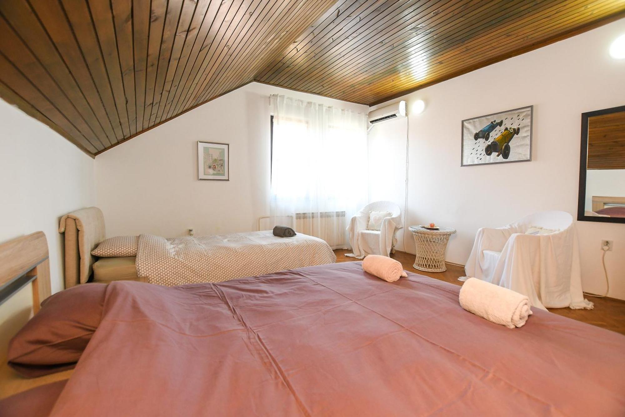 Villa Mina Kladovo, 5-Bedroom Villa With Pool For Up To 12 People Zewnętrze zdjęcie